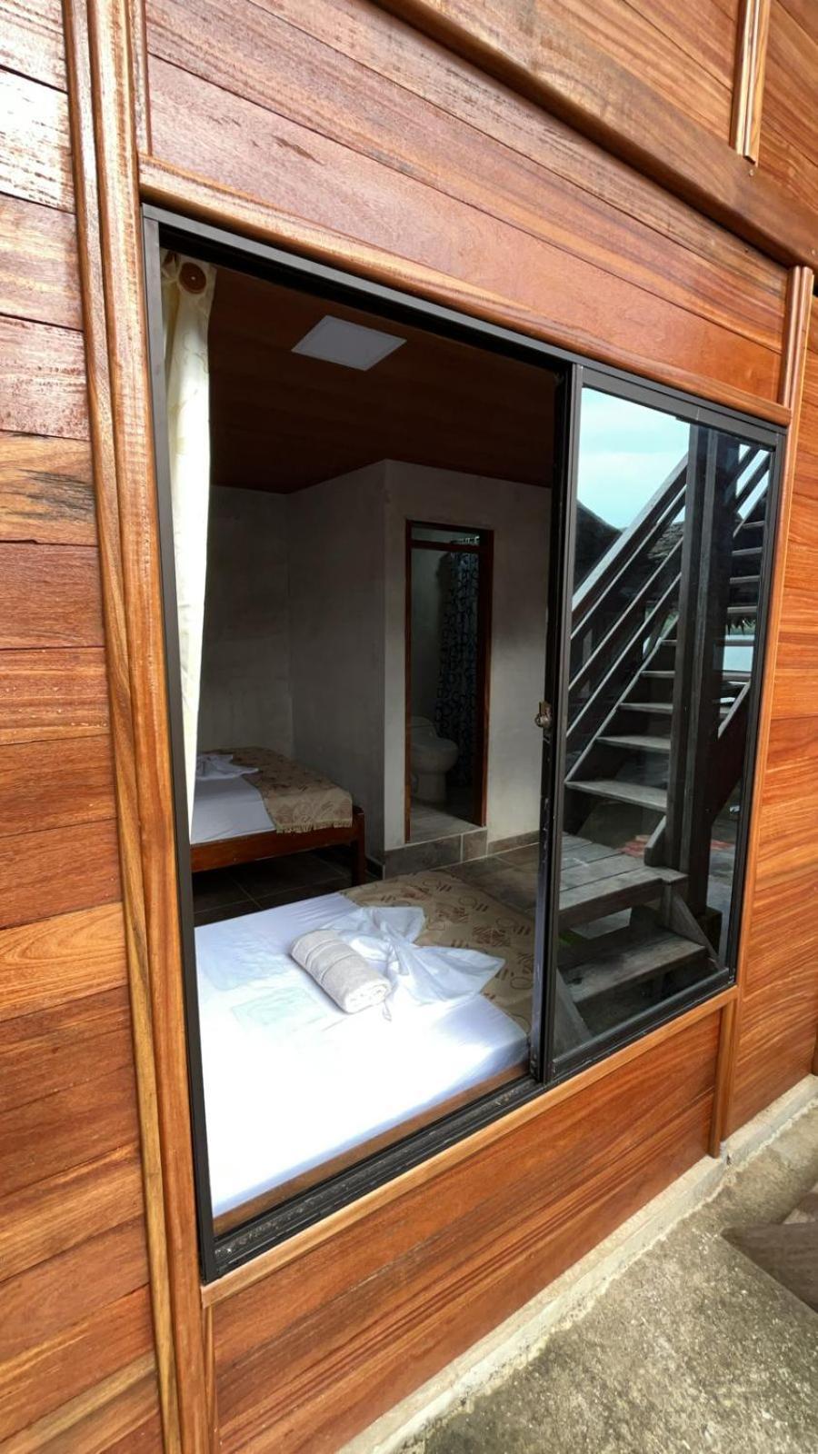 Hotel Rm *